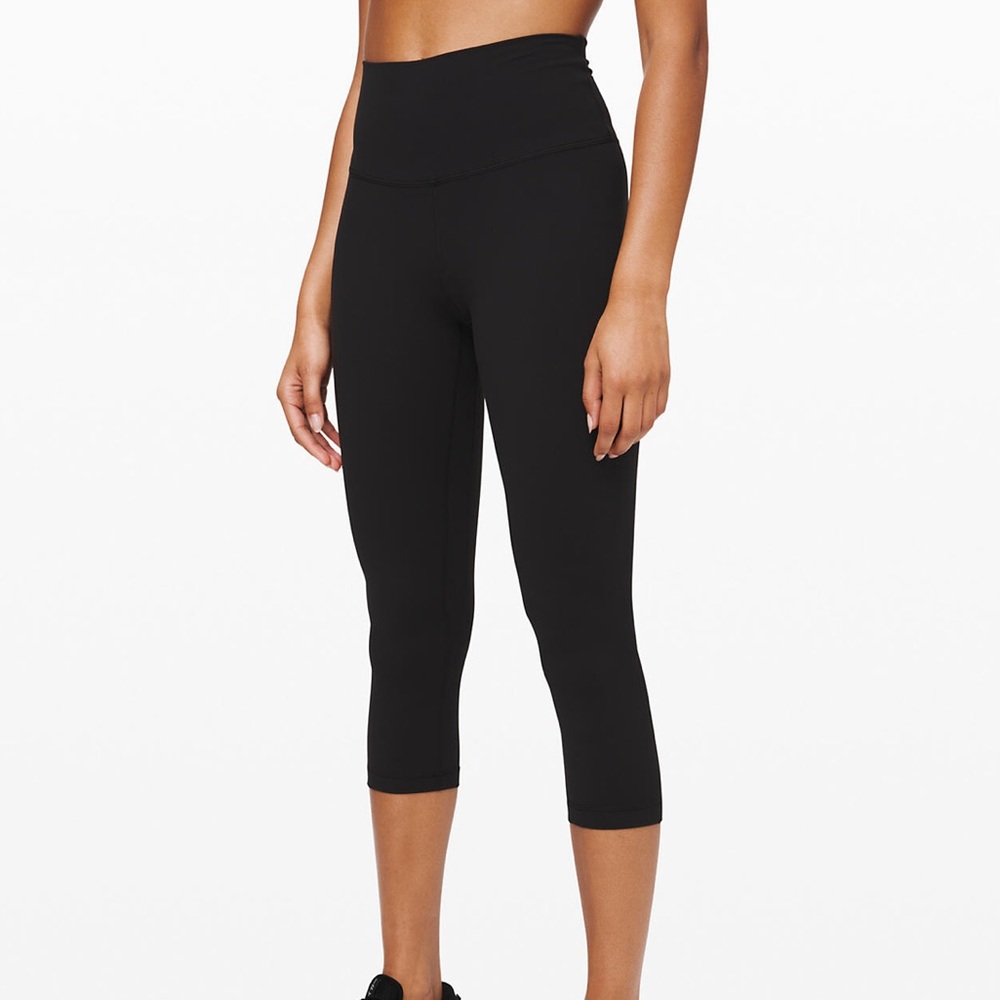 Lululemon black align crop legging